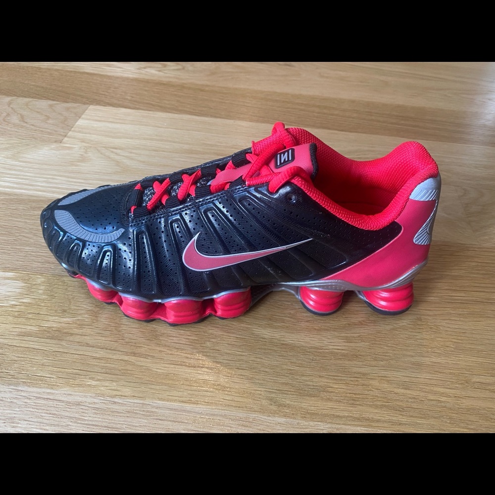 Left shoe only! Nike Shox TLX Womens Running Shoes Black Red 488344-061 Size 7.5